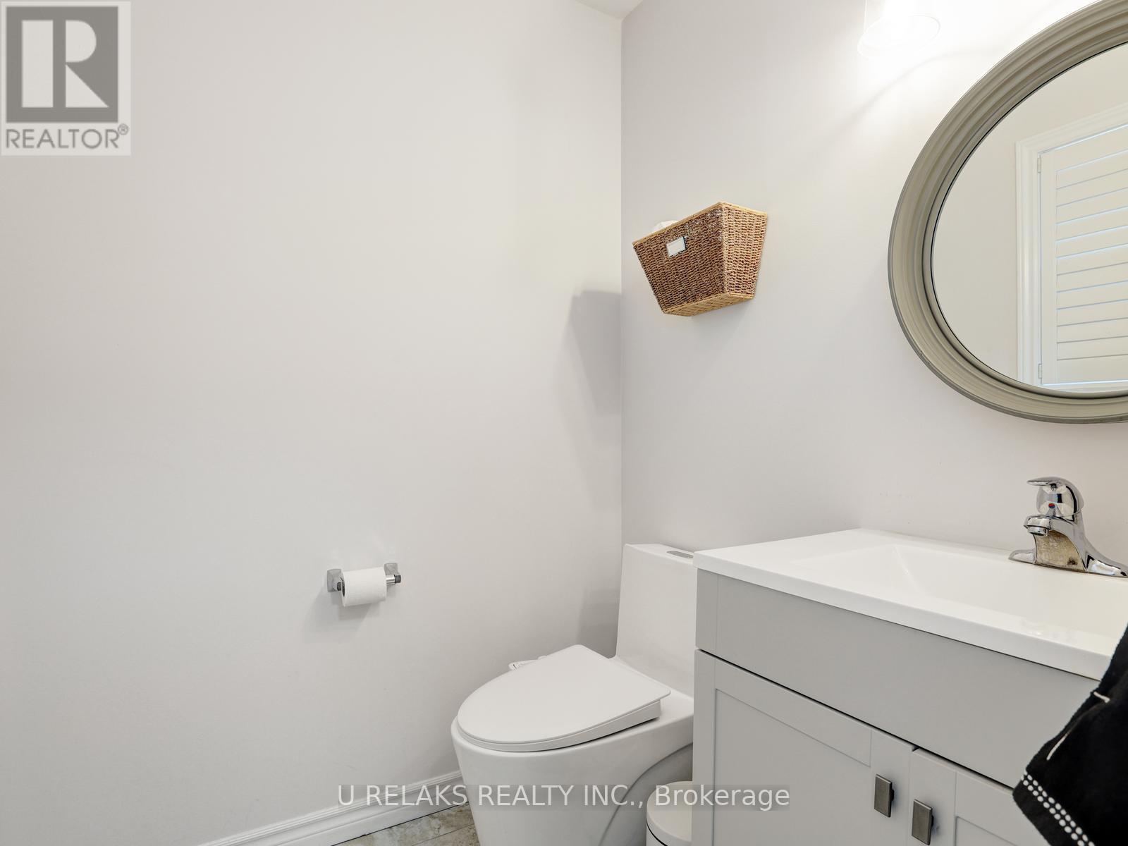 Photo 48 of 209 Briarmeadow Drive, Kitchener ON