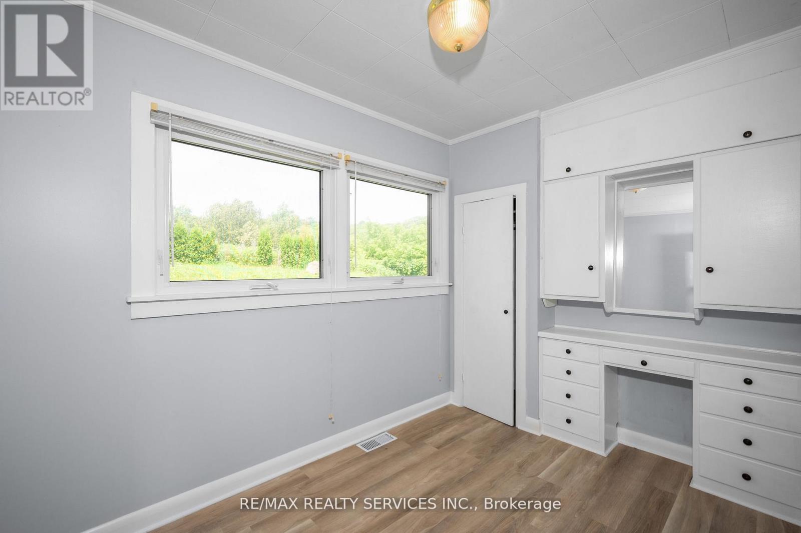 Photo 15 of 28 Shay Road, Huntsville ON
