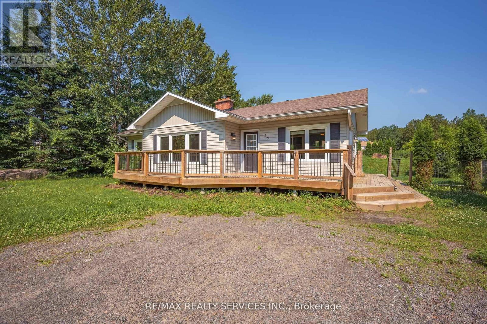 Photo 2 of 28 Shay Road, Huntsville ON