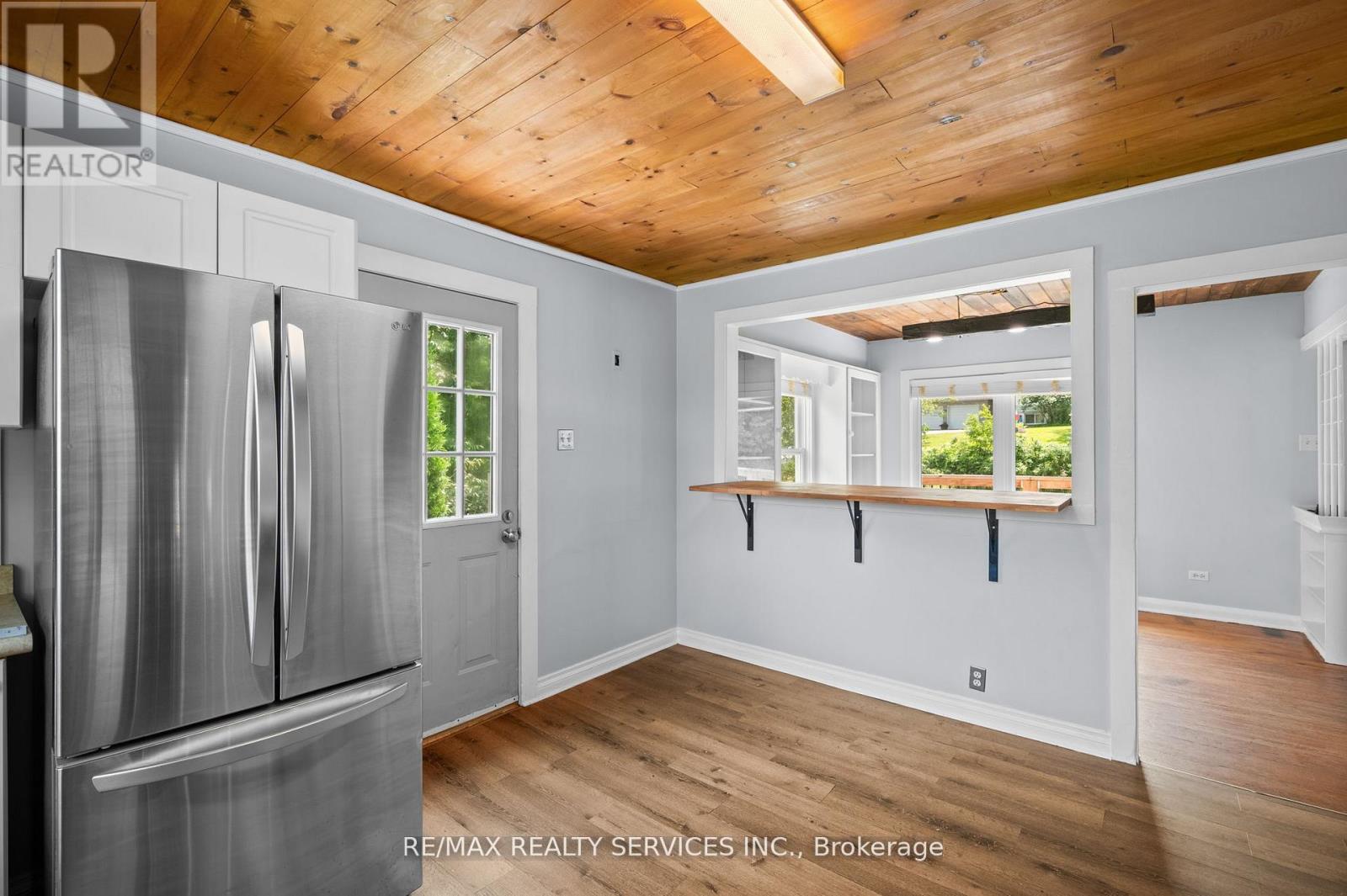Photo 9 of 28 Shay Road, Huntsville ON