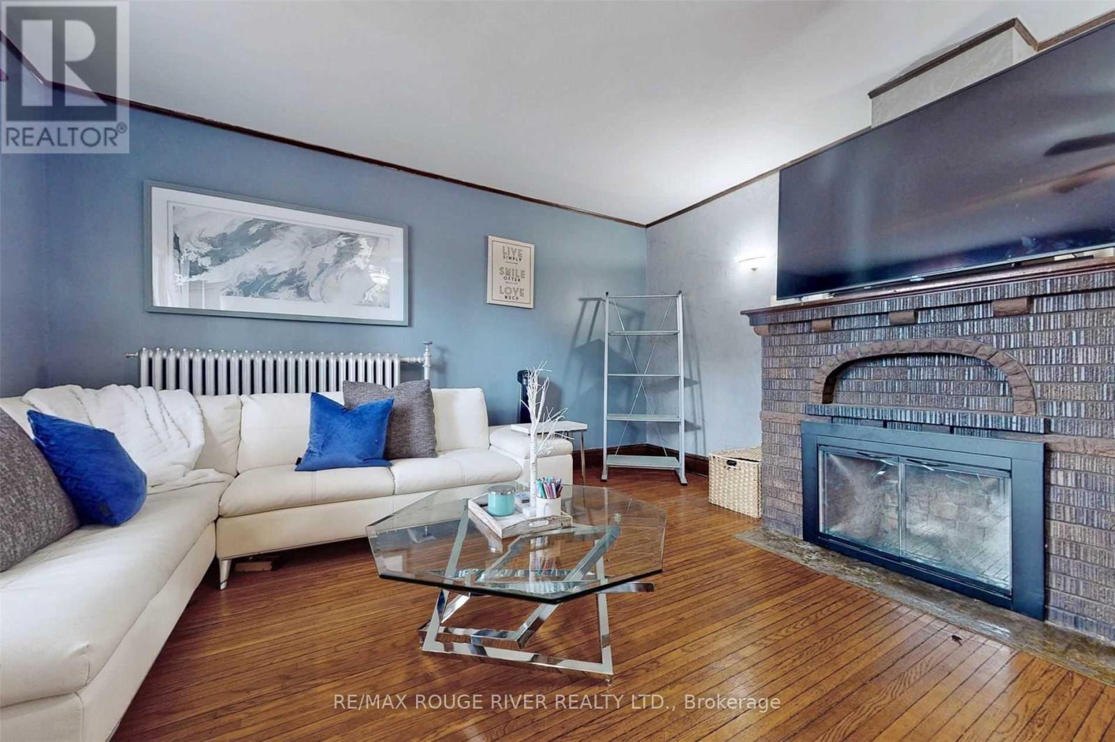 Photo 13 of 36 John Street, Cambridge ON