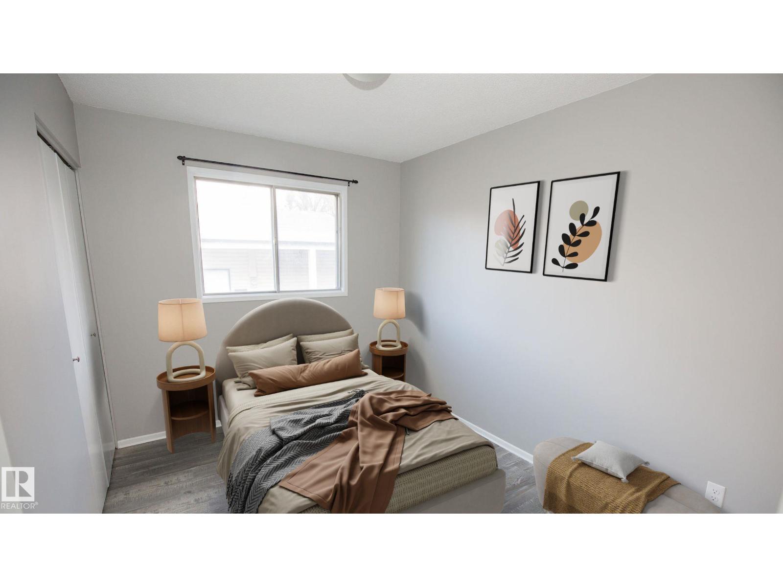 Photo 7 of 12732 113 A St Nw, Edmonton AB