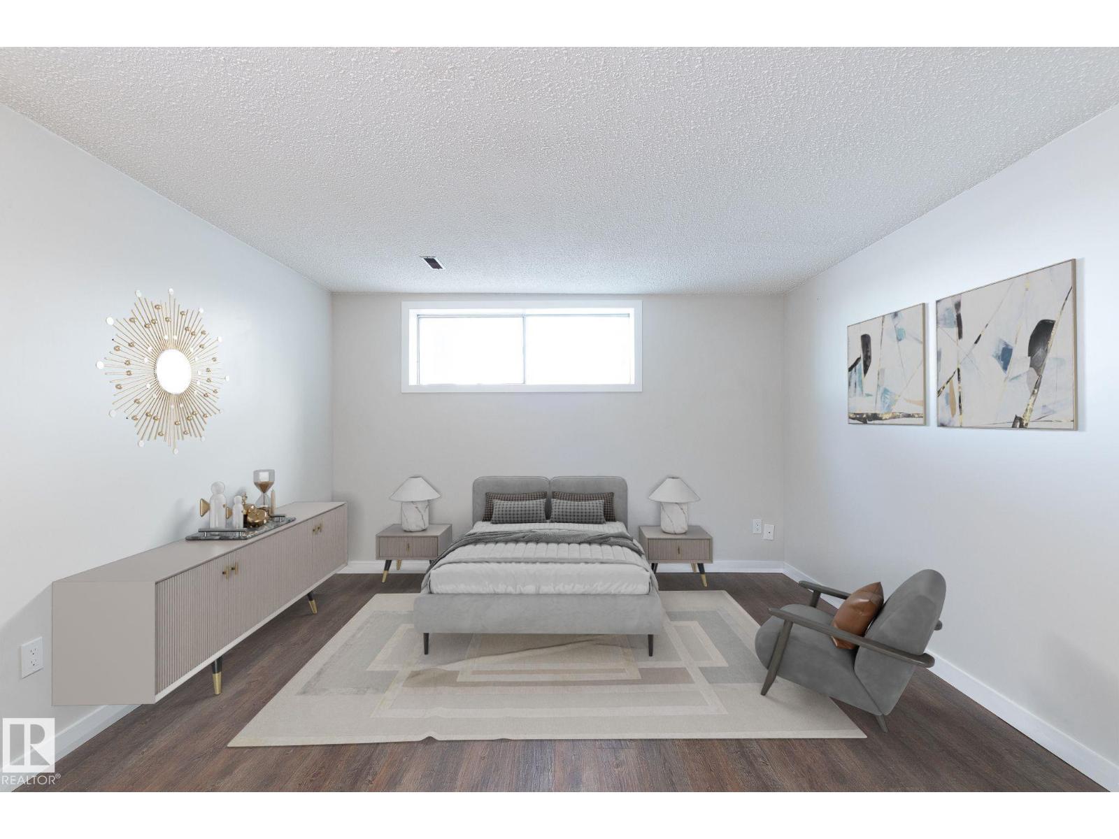 Photo 8 of 12732 113 A St Nw, Edmonton AB