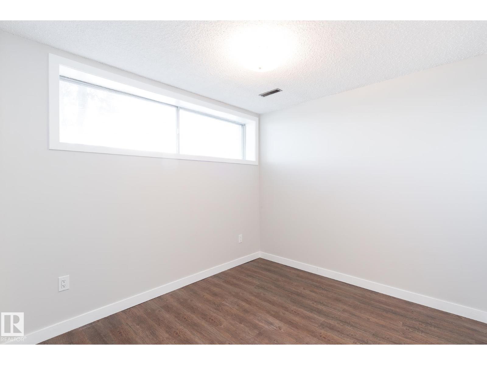 Photo 19 of 12732 113 A St Nw, Edmonton AB