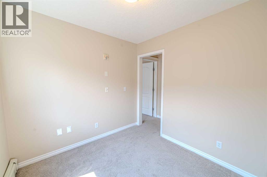 Single Family House for Sale in    Street NE Renfrew Calgary 