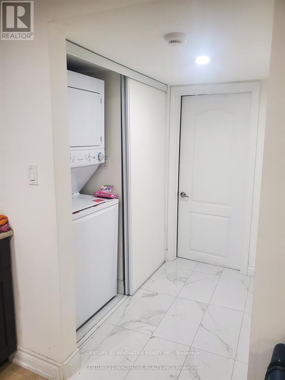 Photo 14 of Bsmt 303 Bathurst Glen Drive, Vaughan ON