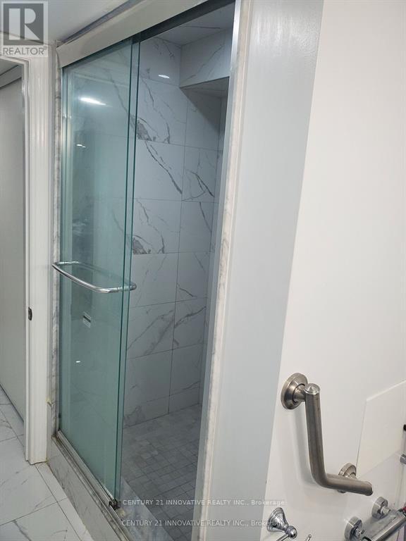 Photo 18 of Bsmt 303 Bathurst Glen Drive, Vaughan ON