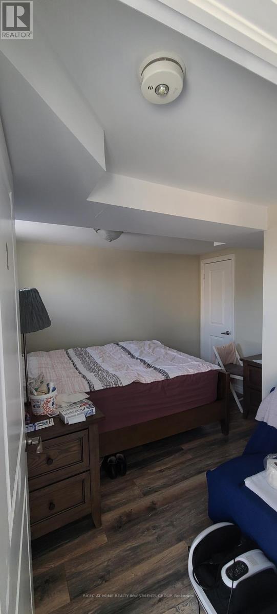 Photo 9 of 15 B Cundles Road E, Barrie ON