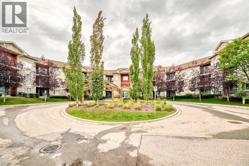 1108, 1540 Sherwood Boulevard NW, Calgary, Alberta