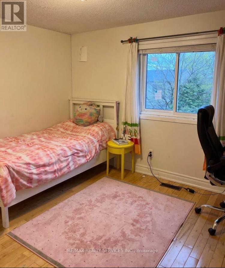 Photo 7 of Upper 3192 Chamberlain Court, Mississauga ON