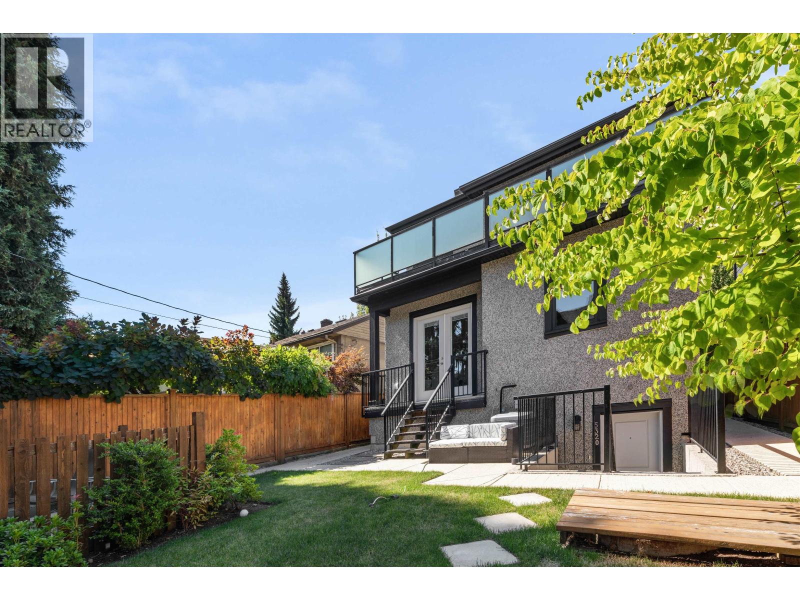Photo 36 of 5318 Prince Edward Street, Vancouver BC