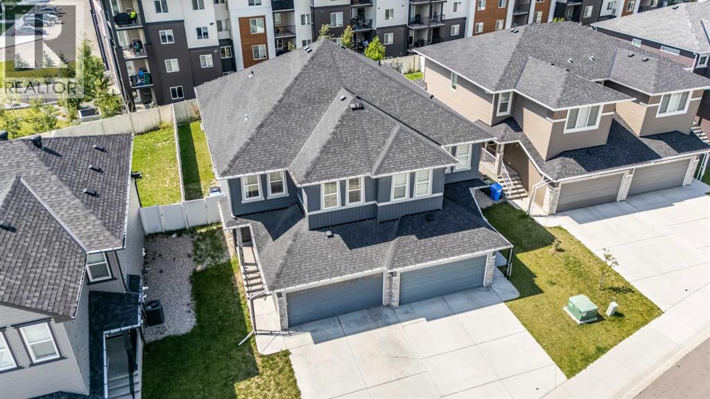 Single Family House for Sale in  Evansfield Gate NW Evanston Calgary 