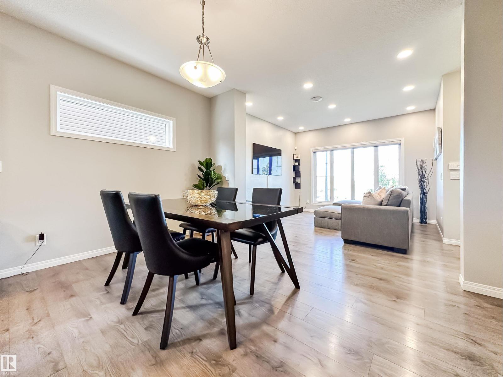 Photo 11 of 17484 76 St Nw, Edmonton AB
