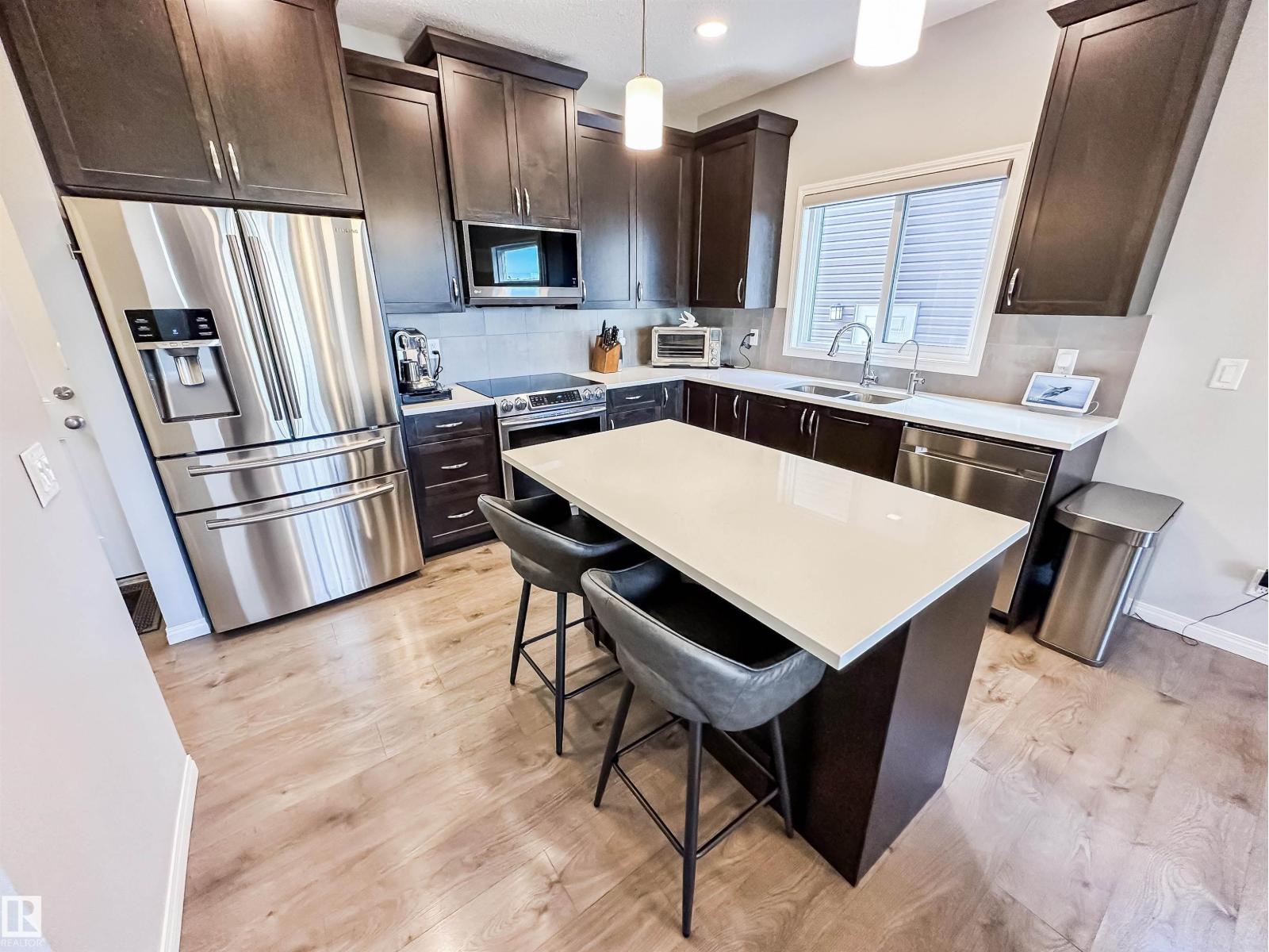 Photo 13 of 17484 76 St Nw, Edmonton AB