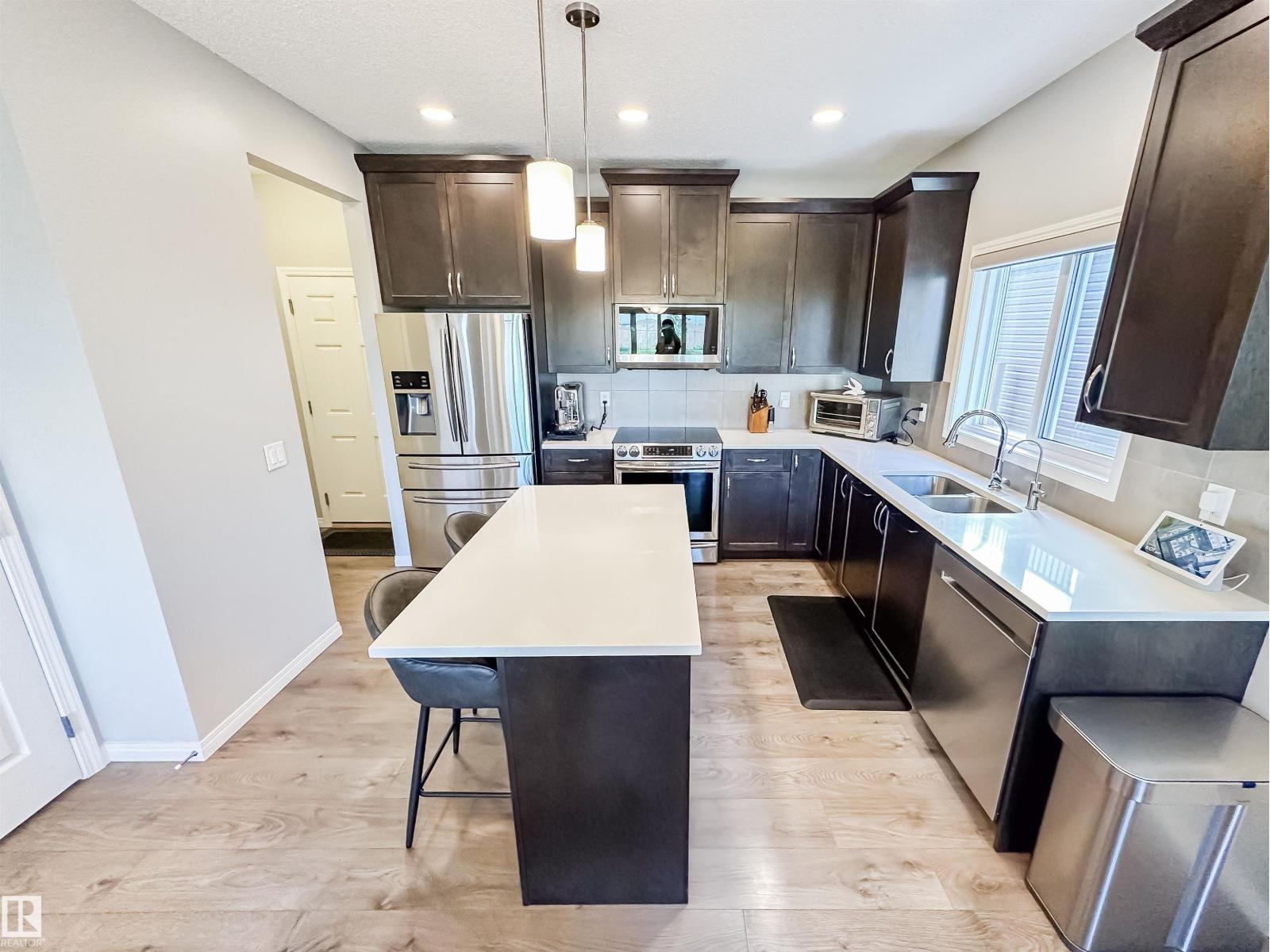 Photo 14 of 17484 76 St Nw, Edmonton AB