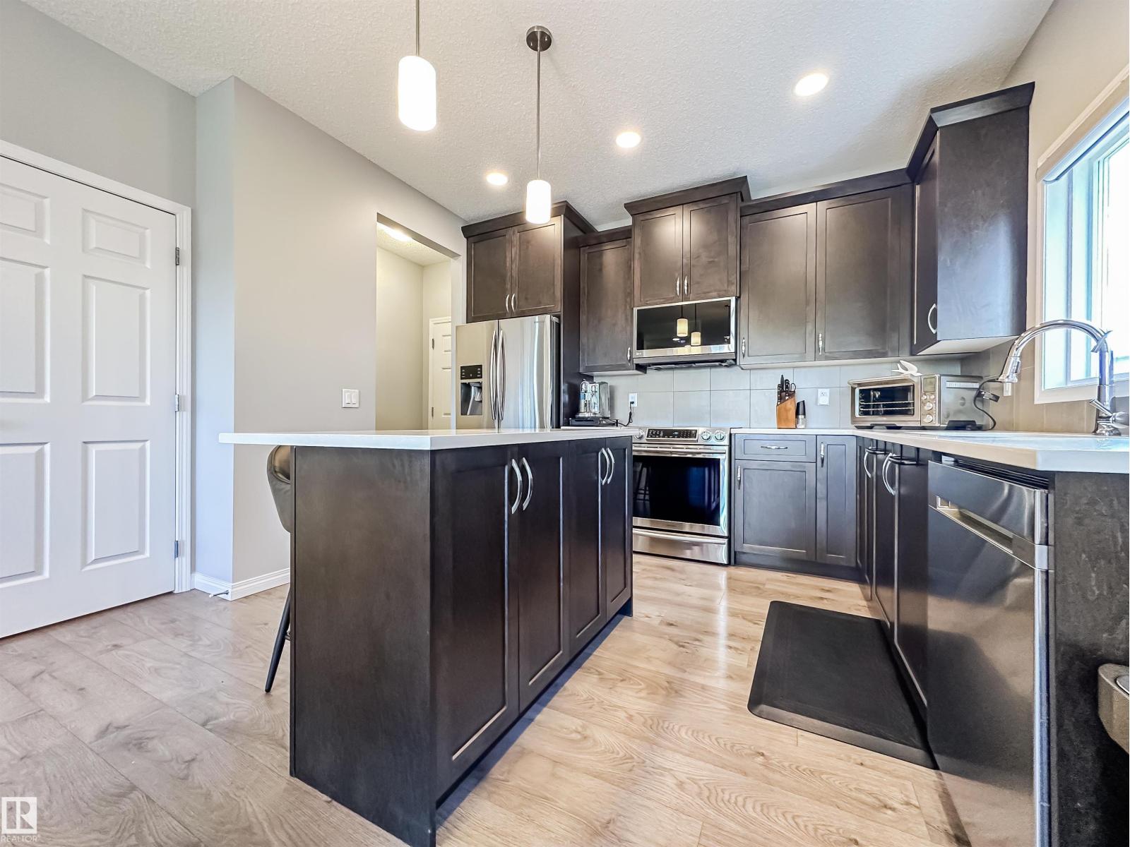 Photo 15 of 17484 76 St Nw, Edmonton AB