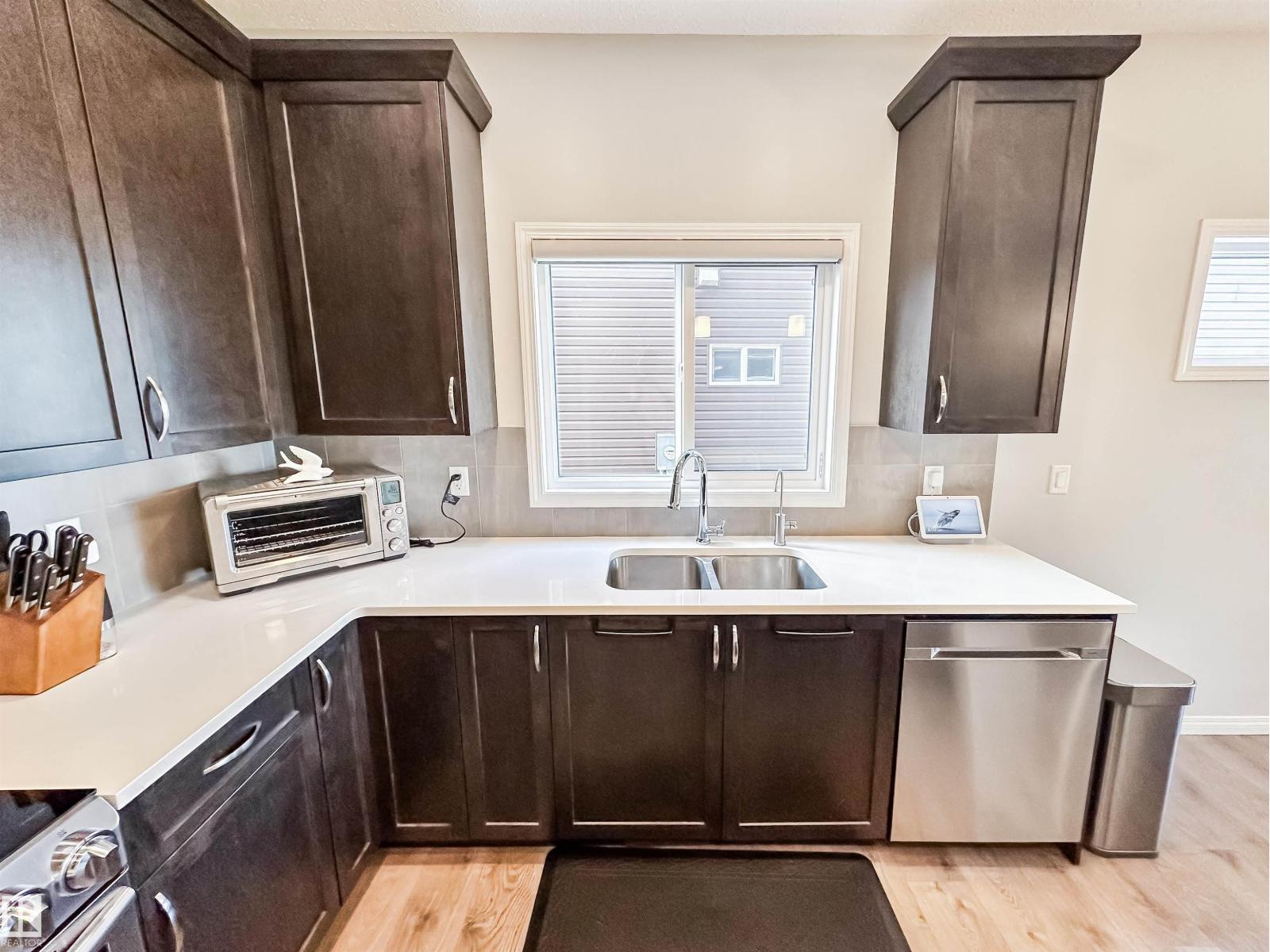 Photo 18 of 17484 76 St Nw, Edmonton AB