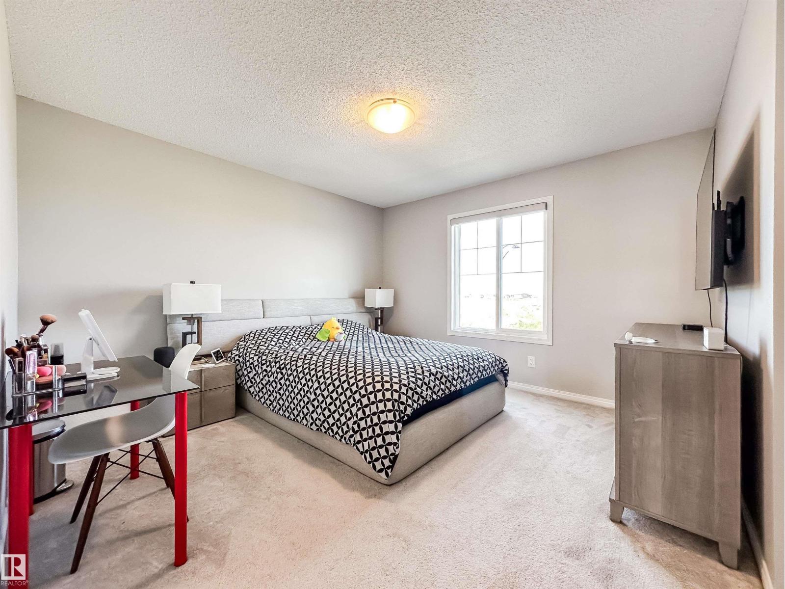 Photo 24 of 17484 76 St Nw, Edmonton AB