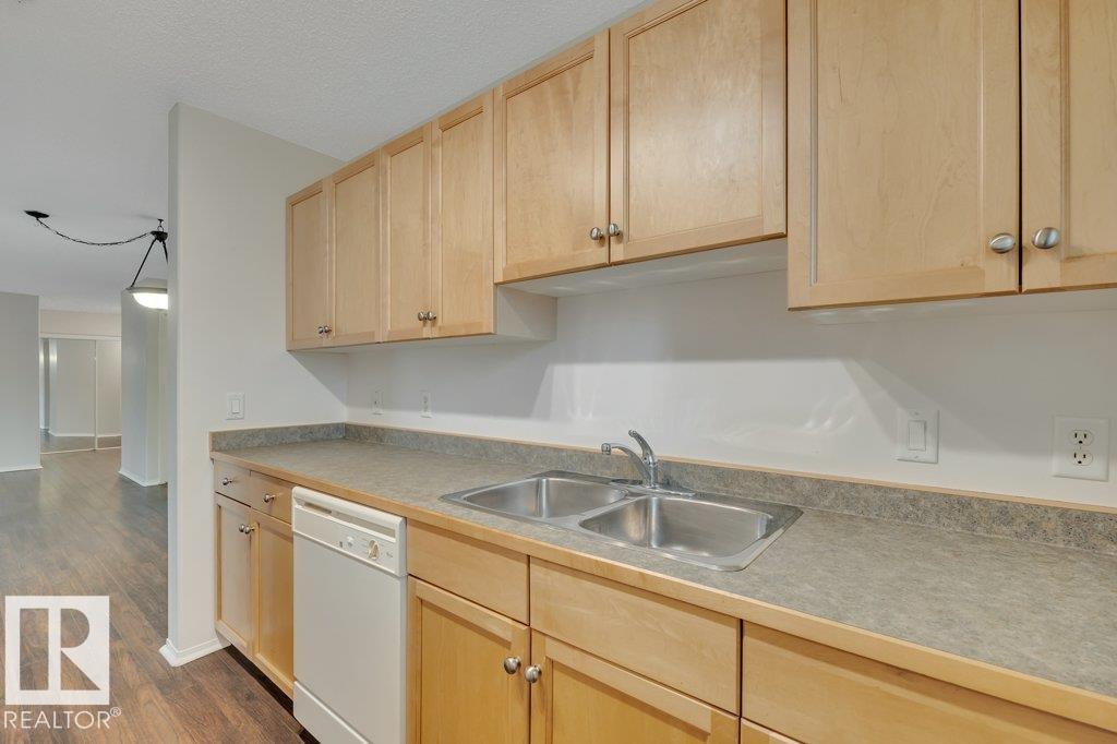 Photo 25 of 102 2903 Rabbit Hill Rd Nw, Edmonton AB
