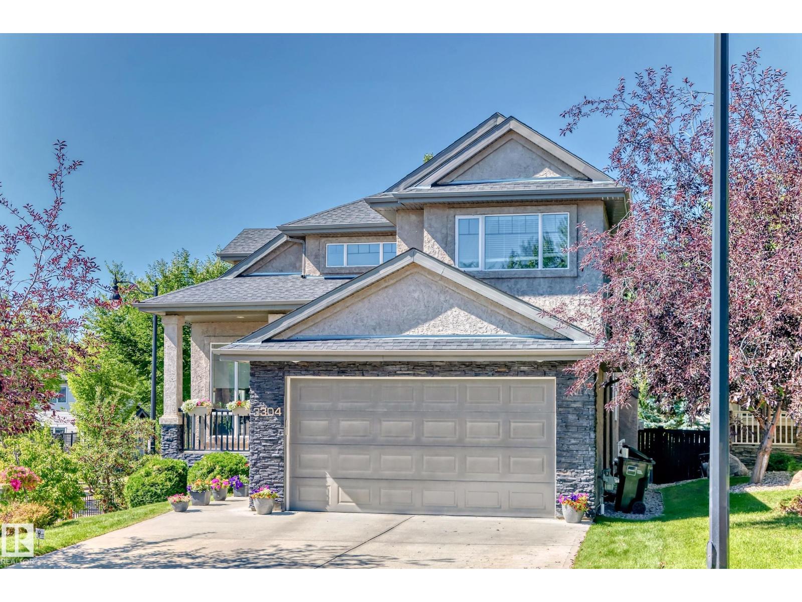 Photo 2 of 3304 Mccall Co Nw, Edmonton AB