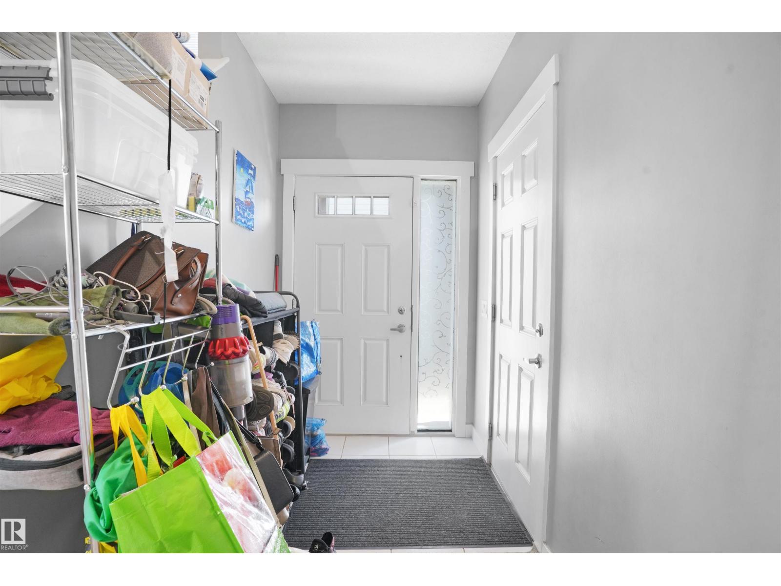 Photo 6 of 9835 217 St Nw, Edmonton AB