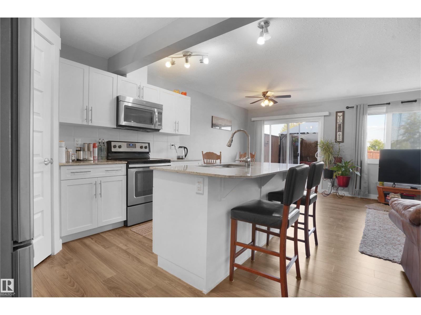 Photo 37 of 9835 217 St Nw, Edmonton AB