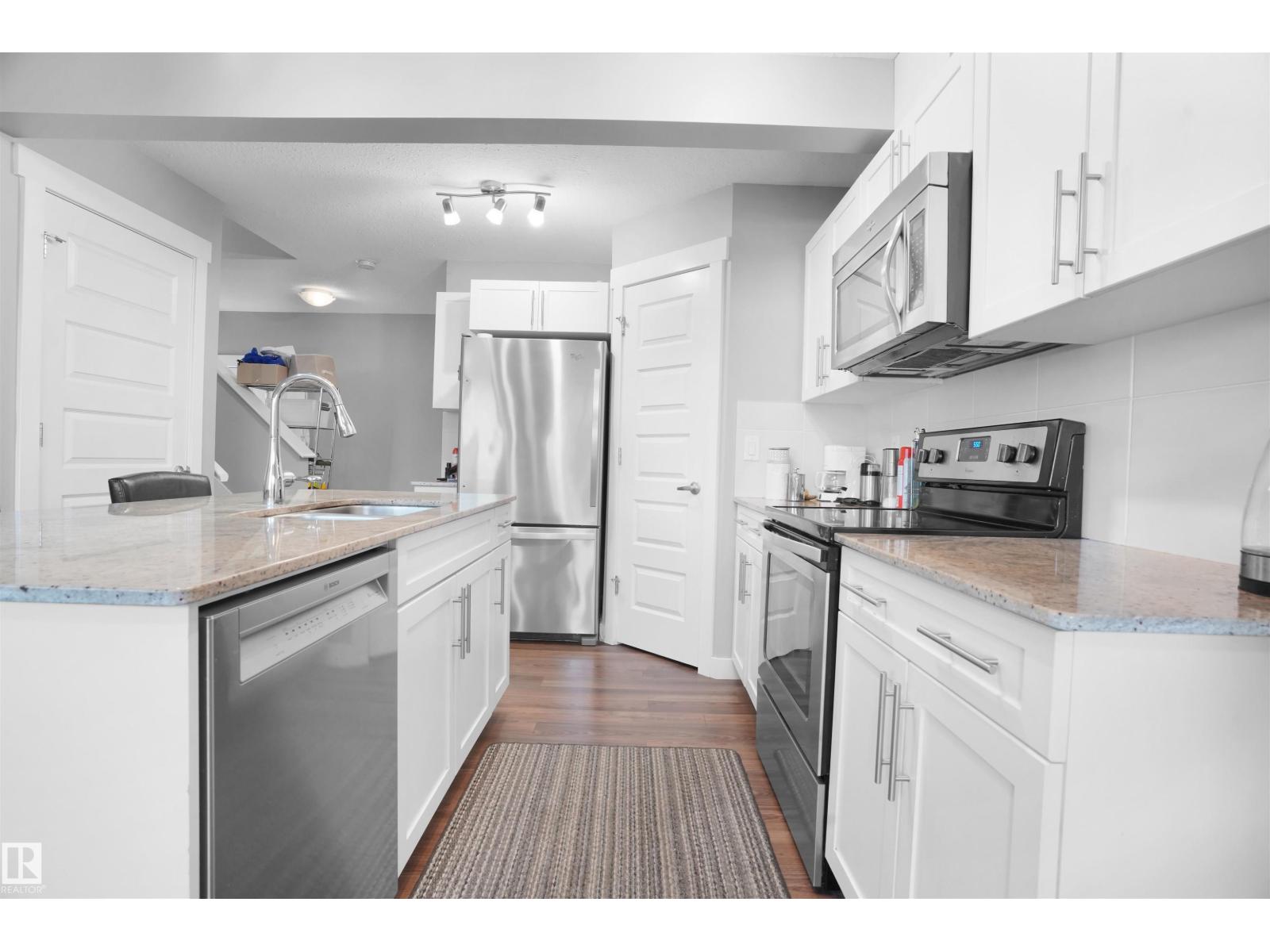 Photo 29 of 9835 217 St Nw, Edmonton AB