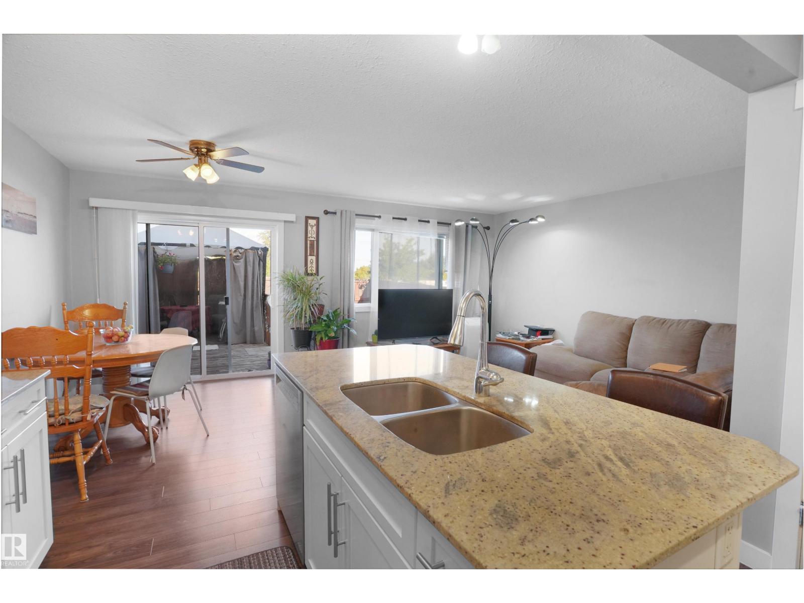 Photo 35 of 9835 217 St Nw, Edmonton AB