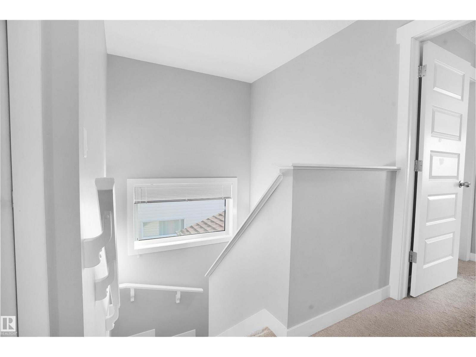Photo 5 of 9835 217 St Nw, Edmonton AB