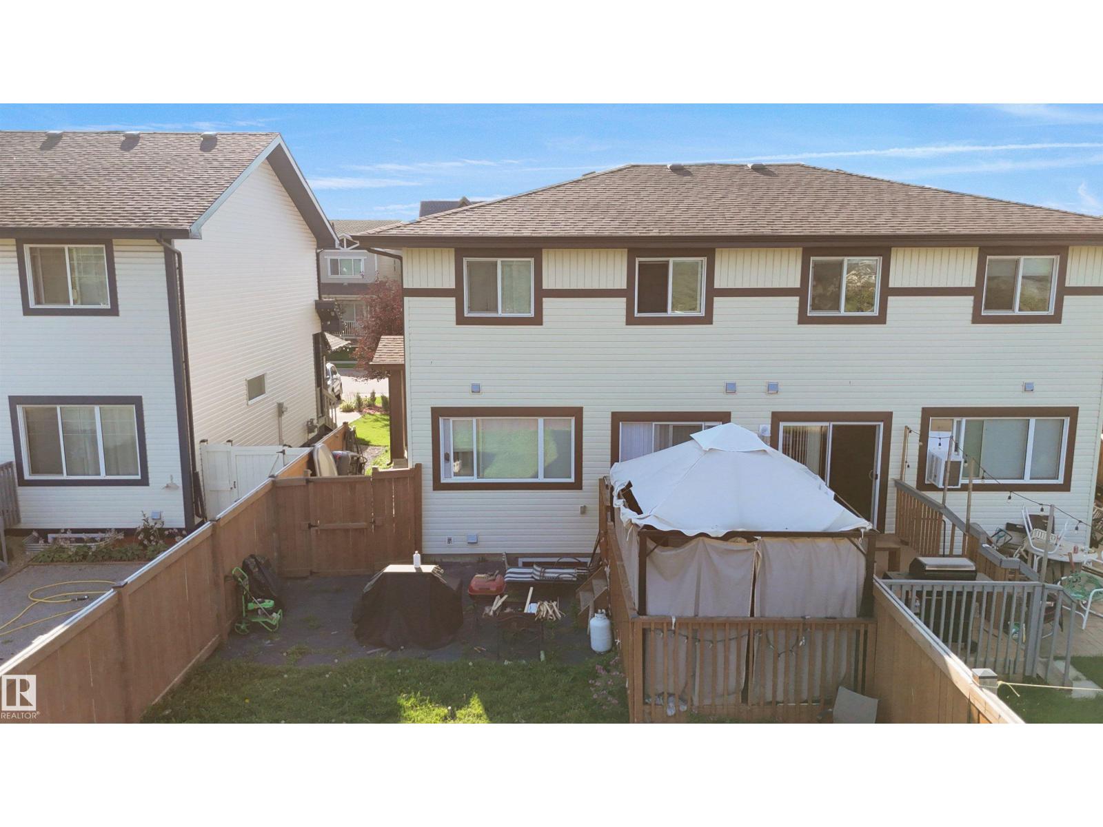 Photo 3 of 9835 217 St Nw, Edmonton AB