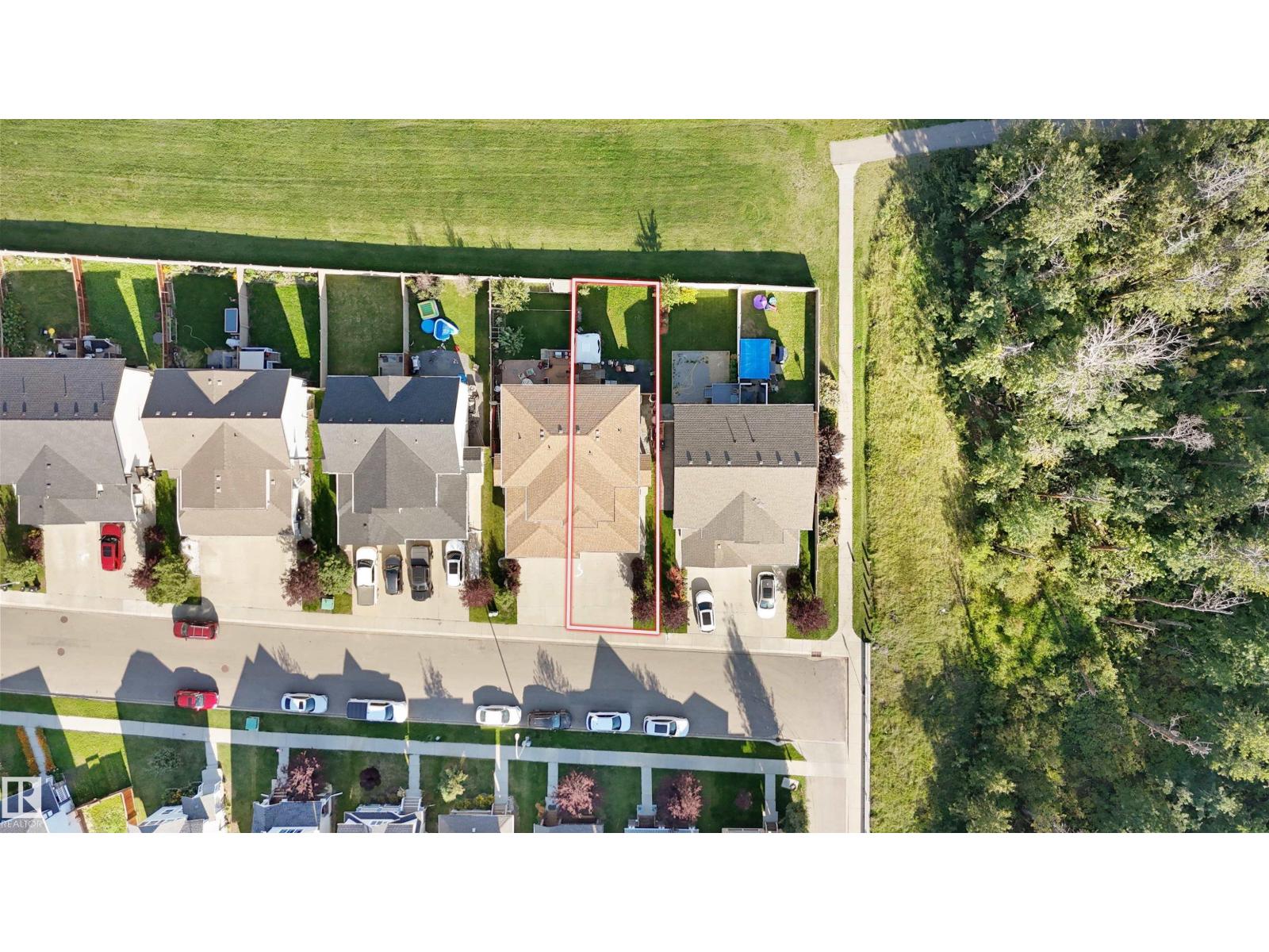 Photo 19 of 9835 217 St Nw, Edmonton AB