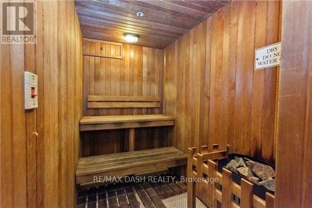 Photo 13 of 742 250 Wellington Street W, Toronto ON