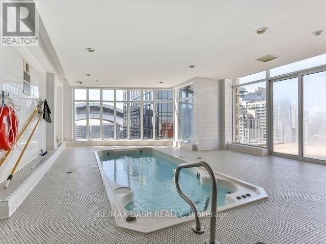 Photo 14 of 742 250 Wellington Street W, Toronto ON