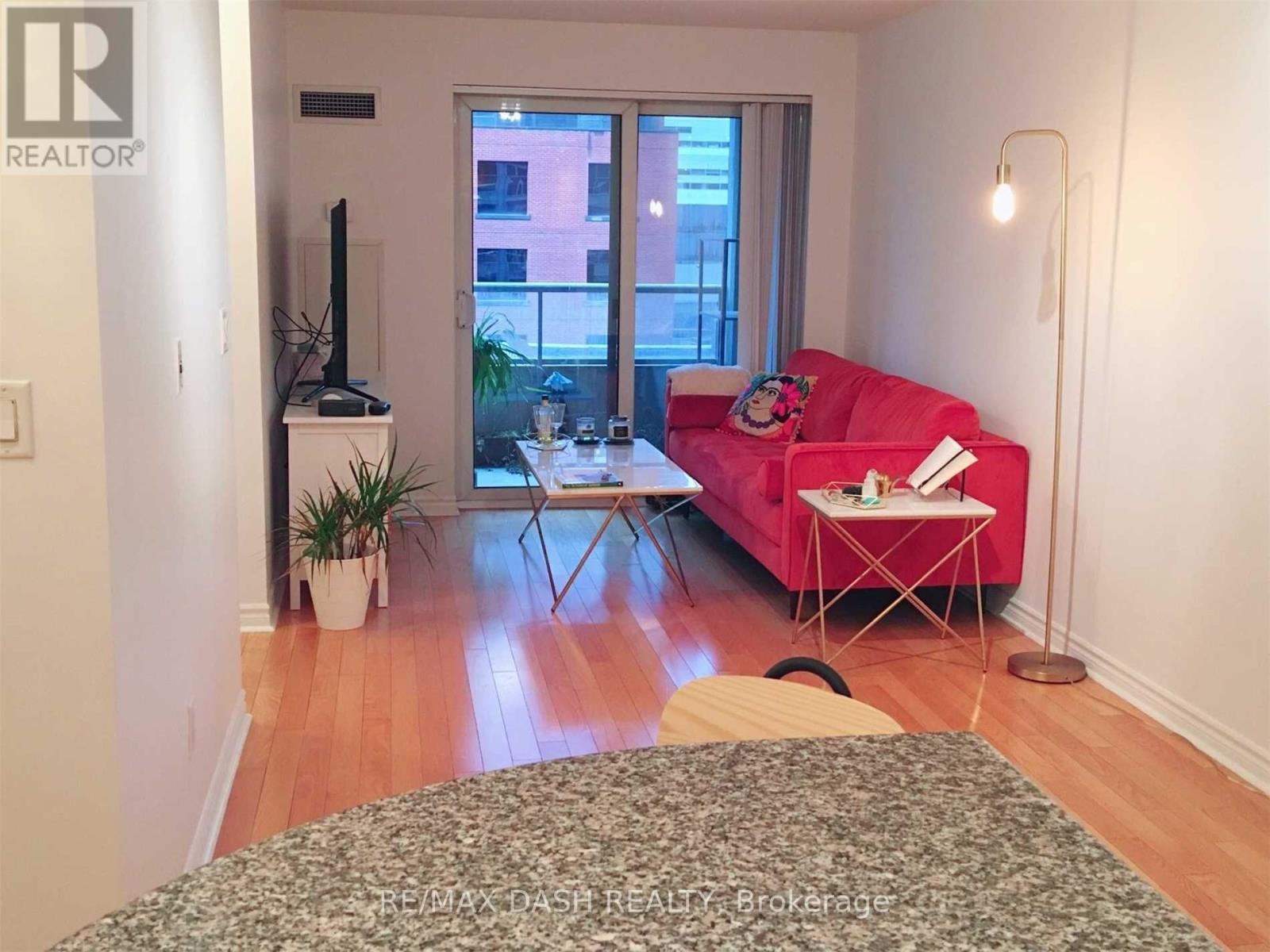 Photo 5 of 742 250 Wellington Street W, Toronto ON