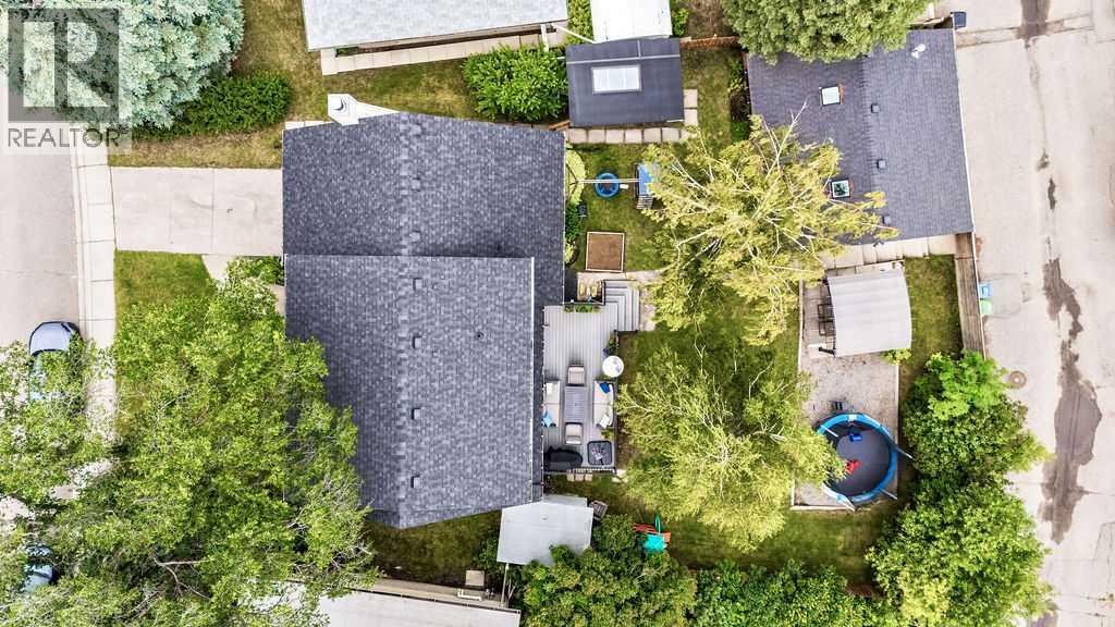 Photo 42 of 976 Canaveral Crescent Sw, Calgary AB