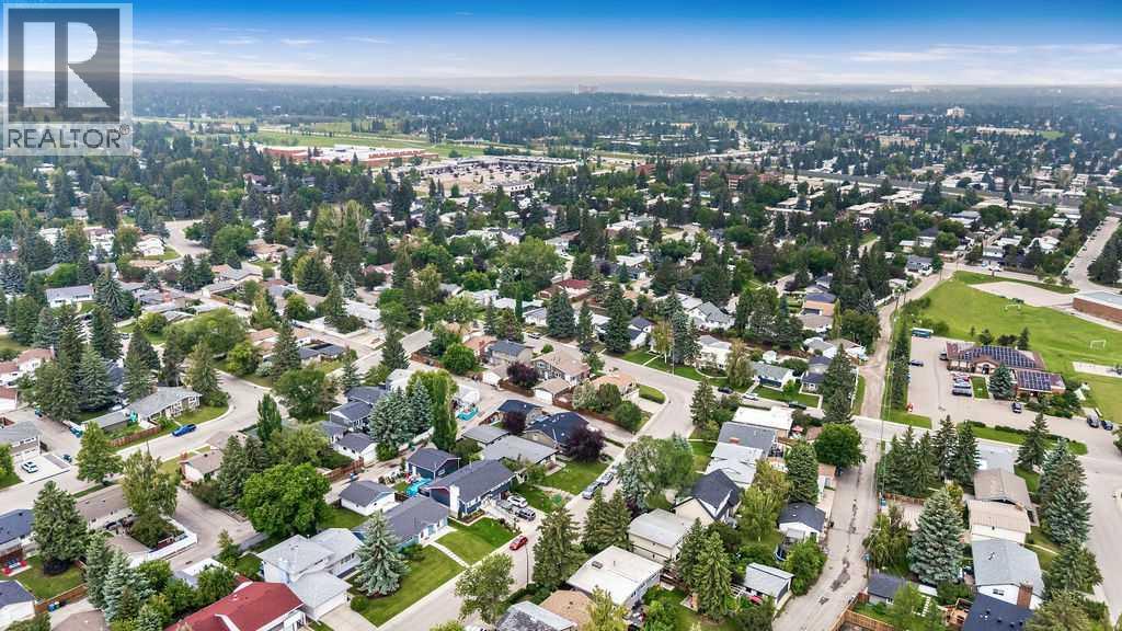 Photo 47 of 976 Canaveral Crescent Sw, Calgary AB