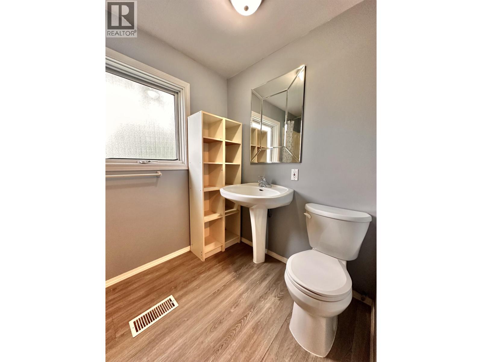 1144 4TH AVENUE, Valemount