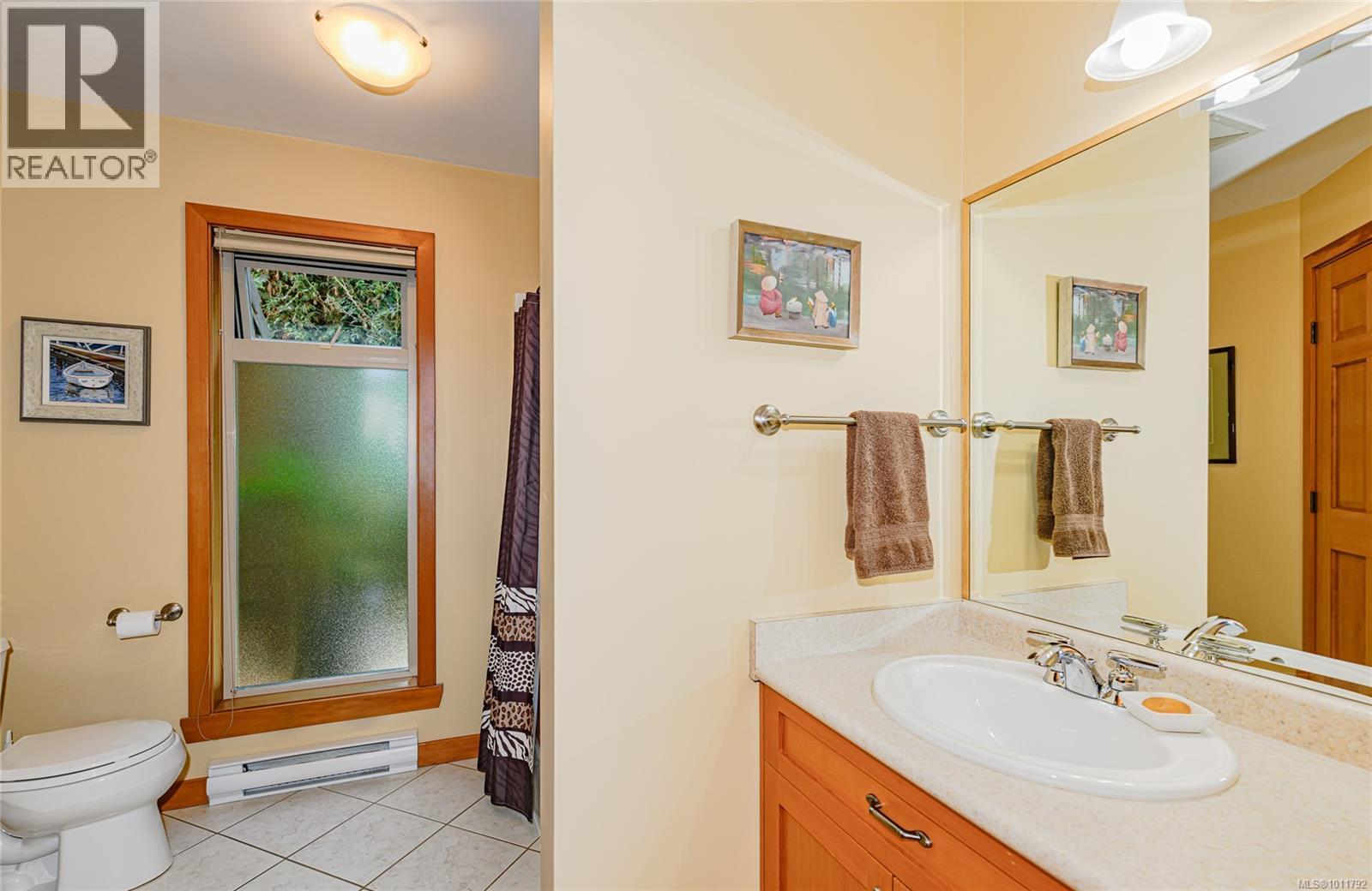 10 115 Upper Ganges Road, Salt Spring