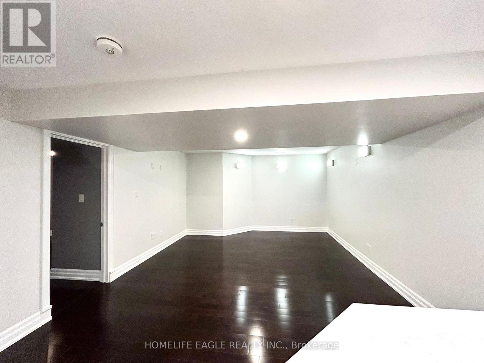 Photo 17 of 108 Succession Walkout Legal Apartment Crescent, Barrie ON