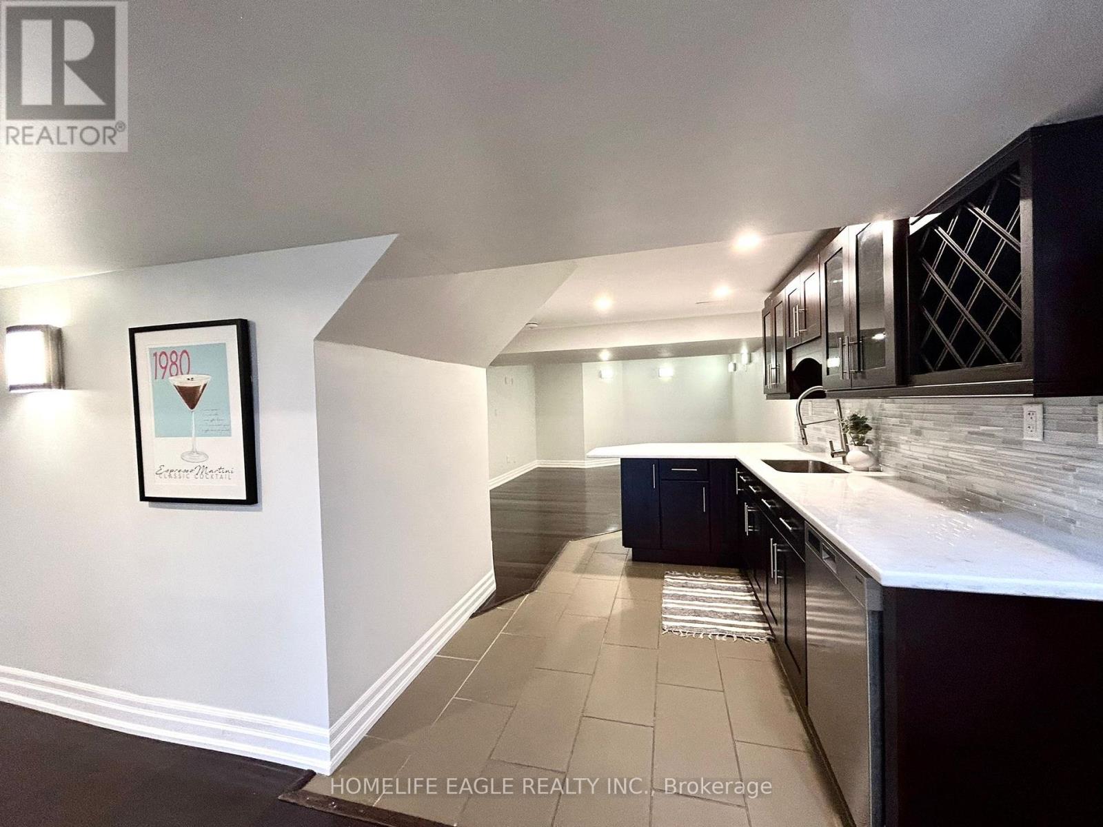 Photo 18 of 108 Succession Walkout Legal Apartment Crescent, Barrie ON