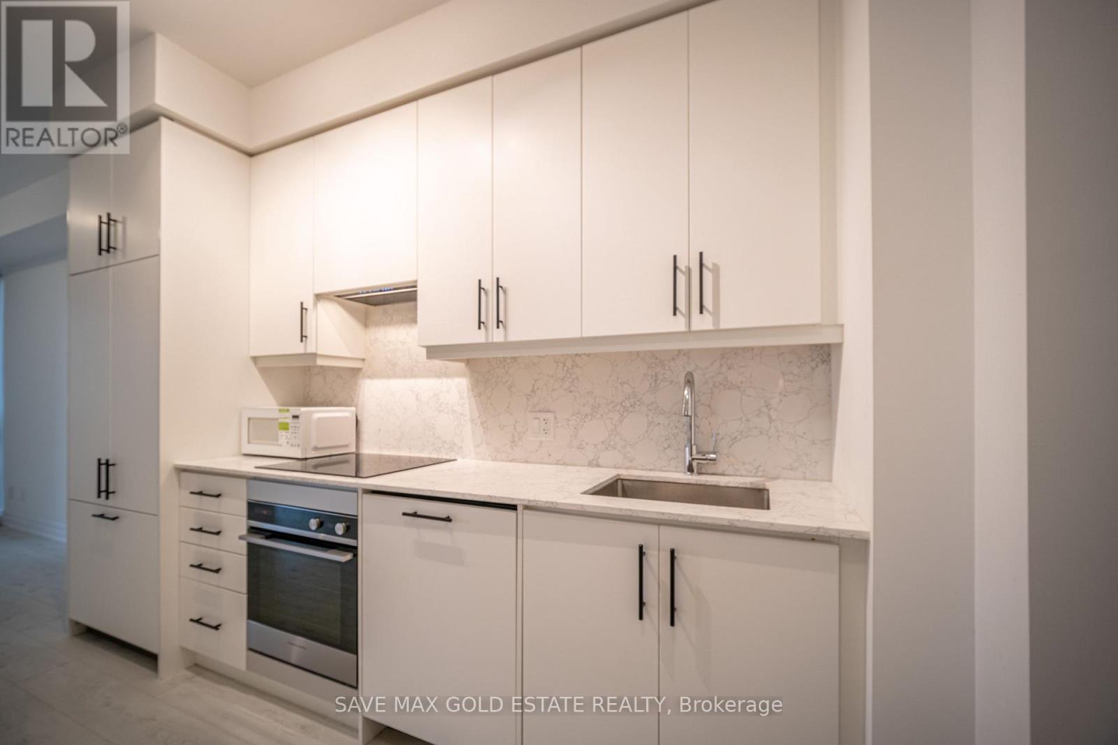 Photo 4 of 809 30 Elm Drive W, Mississauga ON