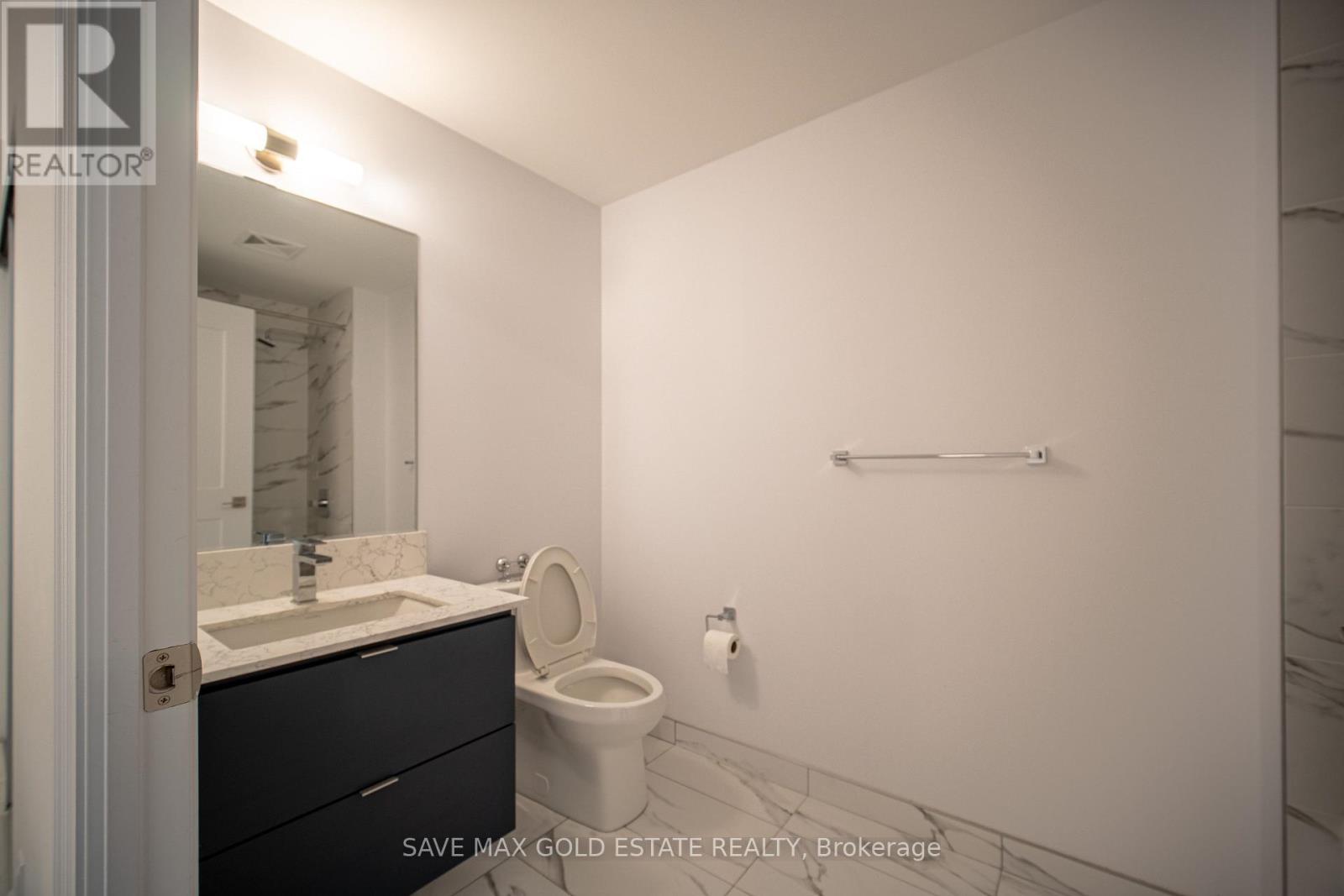 Photo 8 of 809 30 Elm Drive W, Mississauga ON