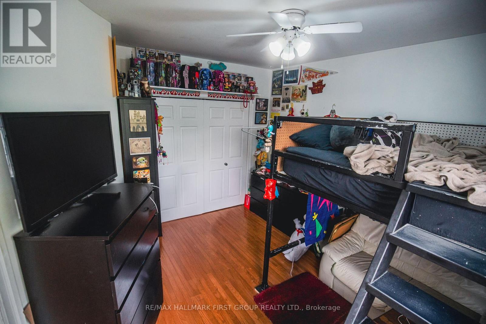 Photo 16 of 57 Wendell Avenue, Toronto ON