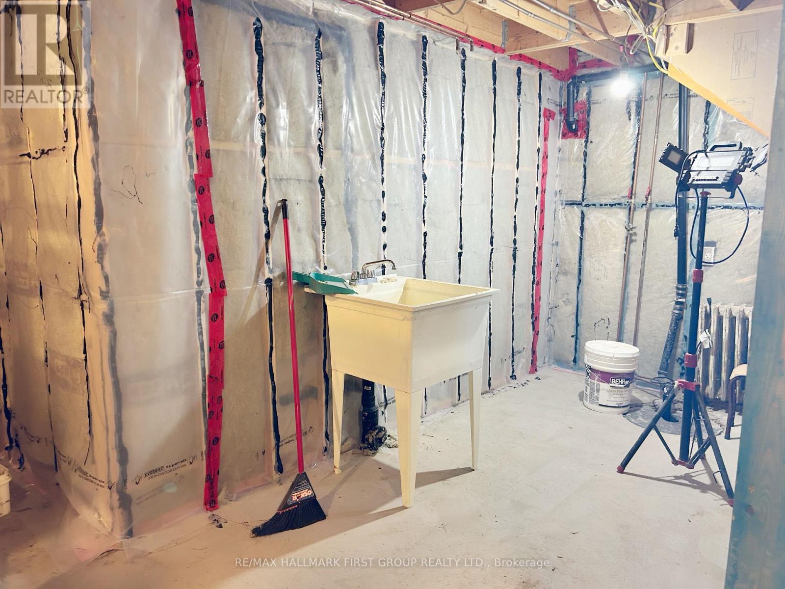 Photo 29 of 57 Wendell Avenue, Toronto ON