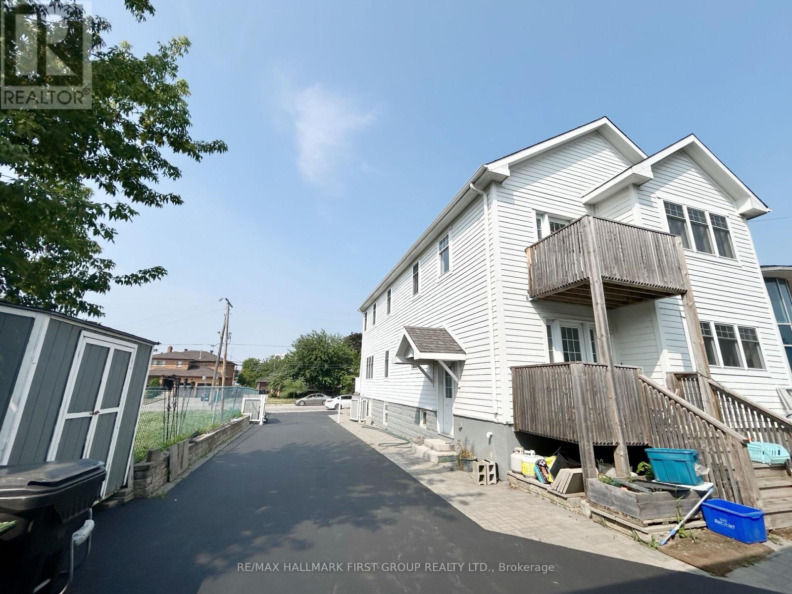Photo 36 of 57 Wendell Avenue, Toronto ON