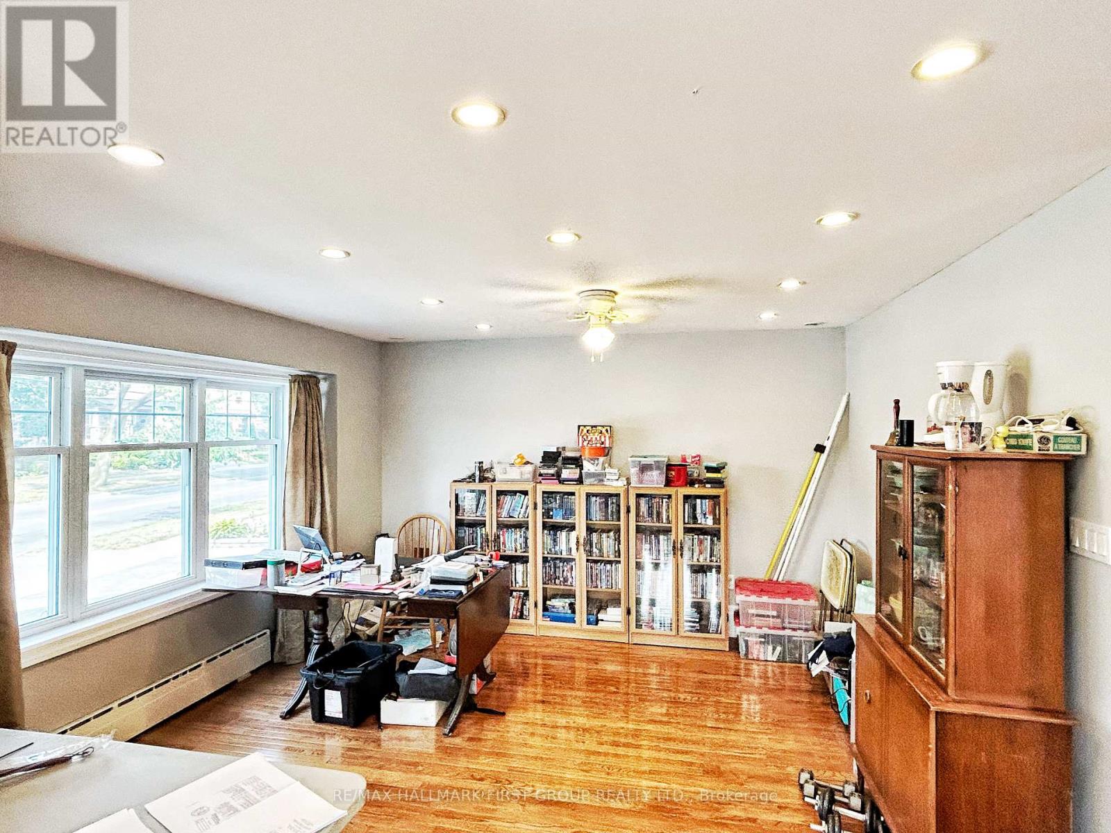 Photo 9 of 57 Wendell Avenue, Toronto ON