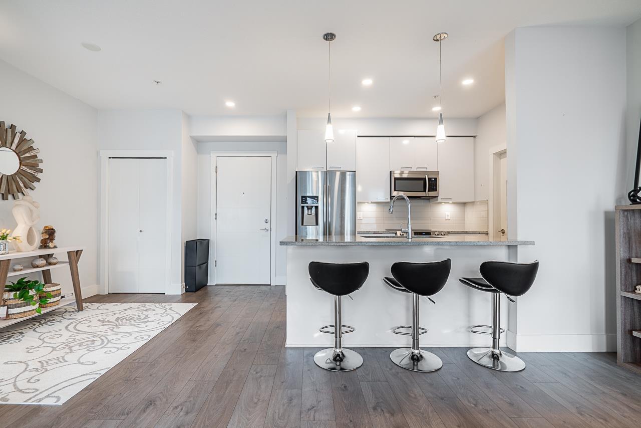 Photo 5 of 405 5485 Brydon Crescent, Langley BC