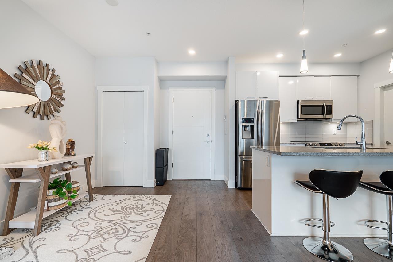 Photo 4 of 405 5485 Brydon Crescent, Langley BC