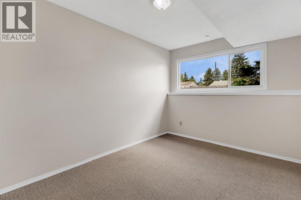 Photo 31 of 68 Pennsburg Way Se, Calgary AB