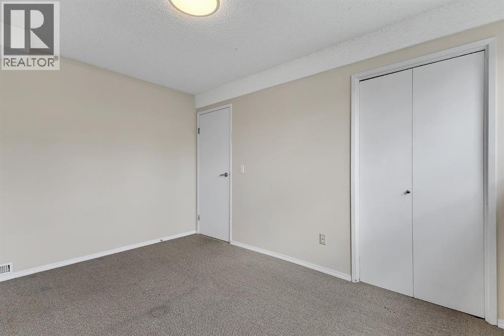 Photo 34 of 68 Pennsburg Way Se, Calgary AB